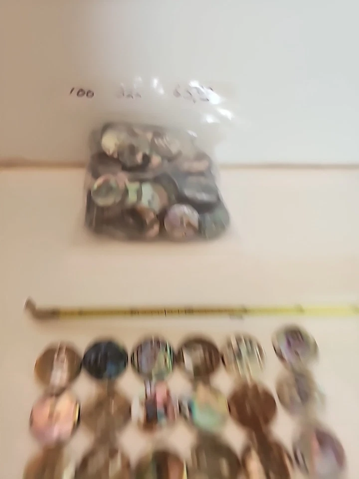 133 PCS ROUND ABALONE SHELL SEWING TWO HOLES BUTTONS 18MM - Image 2 of 4