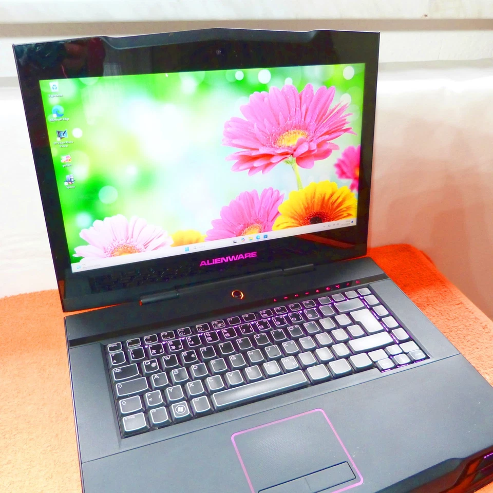 XXL SET Alienware M15x R1 15 Zoll l 2TB SSD Windows 11 l TURBO i5 I GeForce GTX - Bild 4 von 4