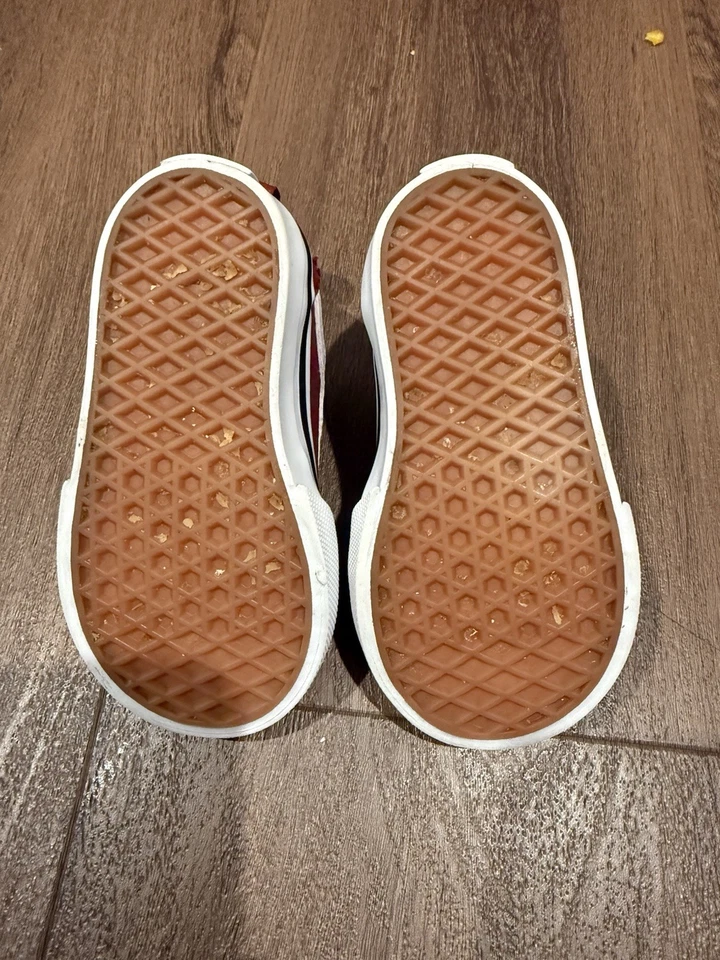 Zapatillas deportivas Vans para niños rojas de gamuza con cordones blancos niño pequeño 4 Foto 4 de 4