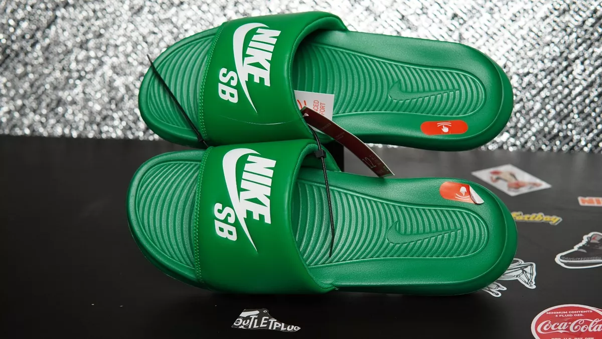 Size 12 shop nike slides