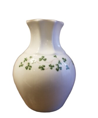 Royal Tara Shamrock Clover Vase Galway Ireland 4''