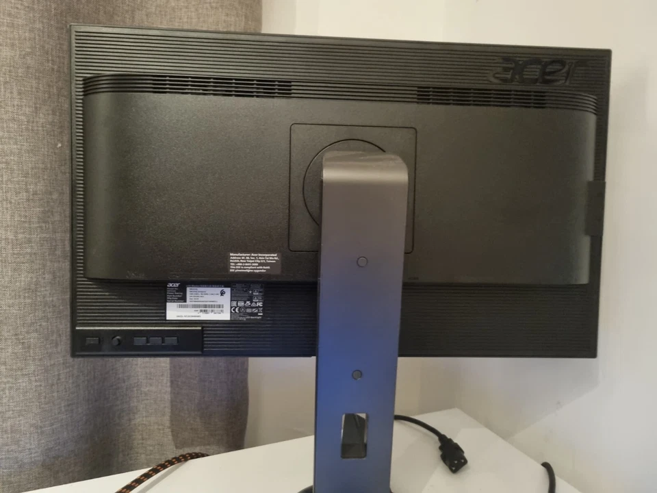 Acer Predator XB252Q 24.5" Full HD G-Sync 240Hz Gaming Monitor - Image 3 of 4