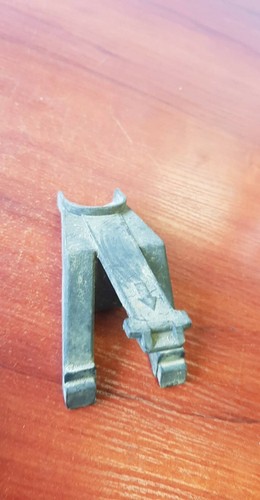 BMW Original E30 E32 E34 Benzin Kühler Halterung Träger 1709332