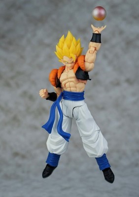 SH Figuarts Dragon Ball Z TonsenArttoys Kamione Gogeta SSJ & Base