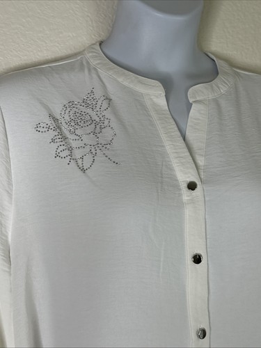 NWT Cocomo Womens Plus Size 3X White Rhinestone Rose Button-Up Top 3/4 Sleeve - Picture 3 of 7