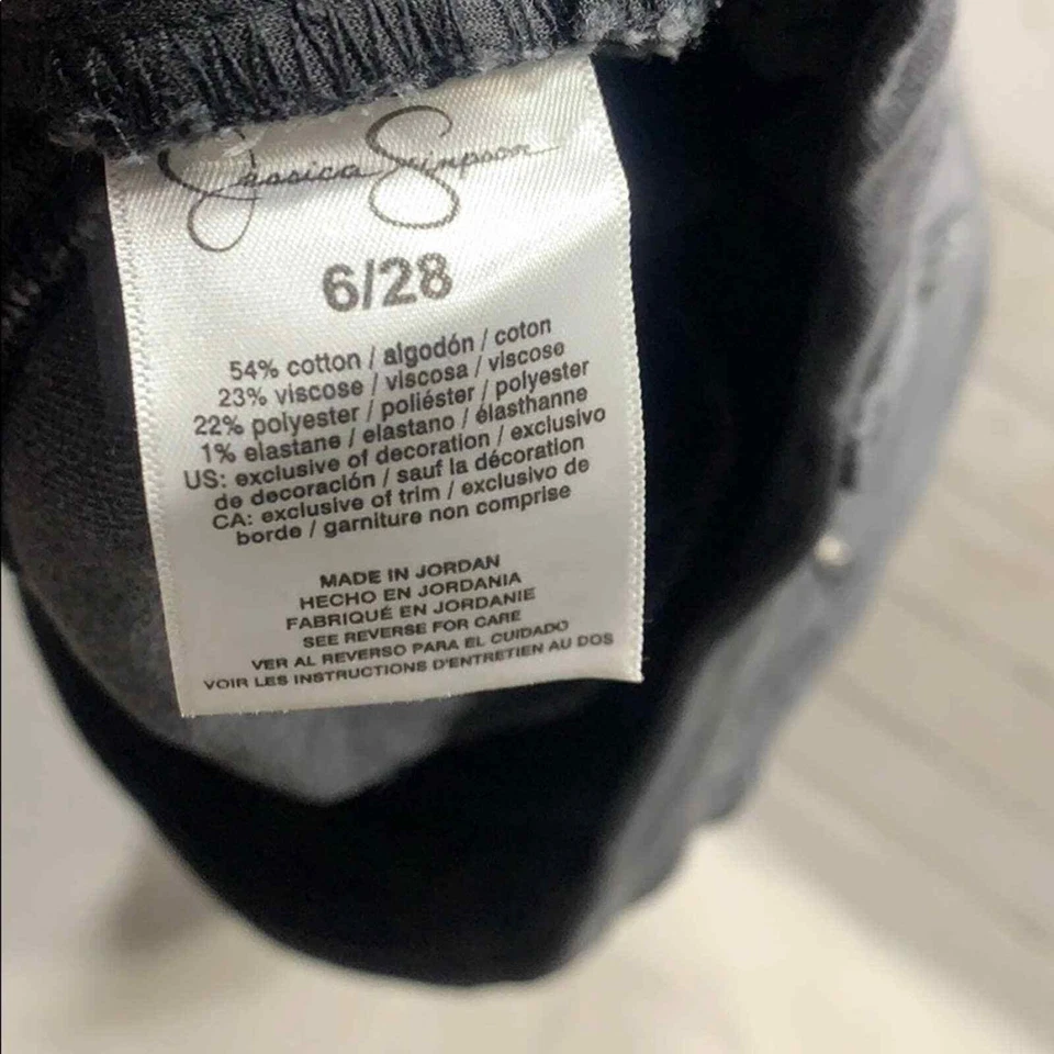Jessica Simpson Slim Fit gris tiro alto vaquero ajustado talla 6 ligeramente usado con bolsillos Foto 3 de 4