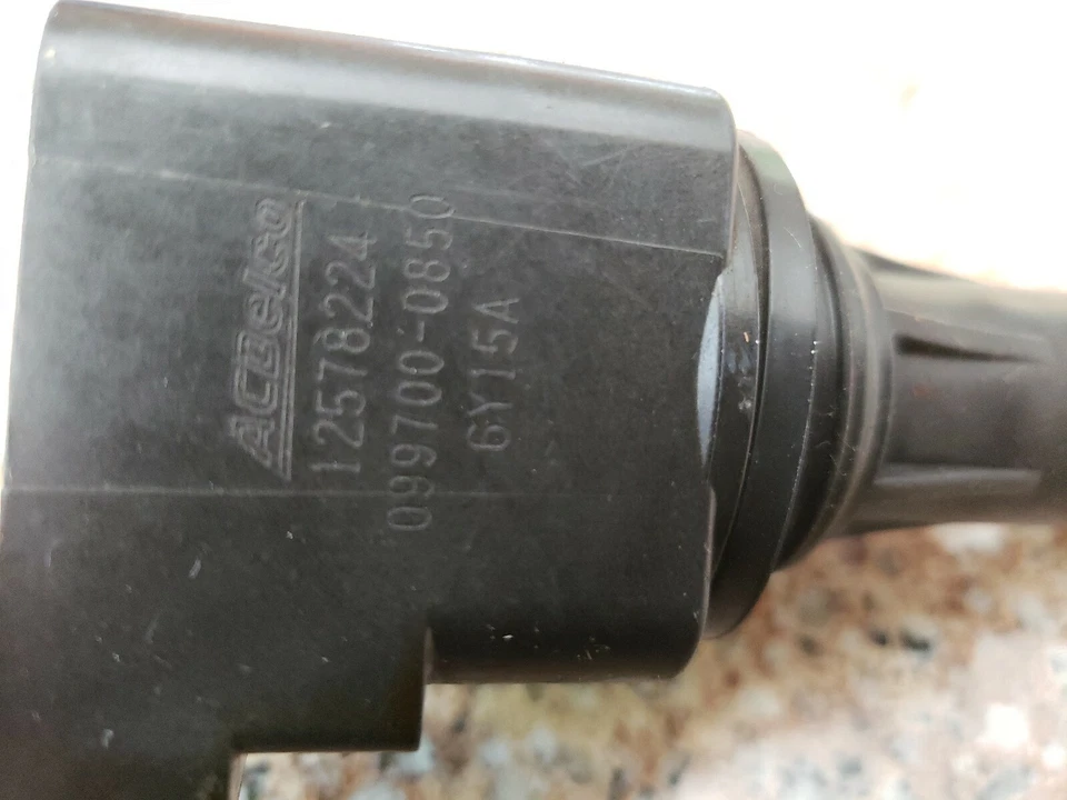 07-15 Chevy Cobalt Malibu HHR Sky Vue Pontiac G5 G6 2.2L 2.4L Ignition Coil OEM - Изображение 4 из 4