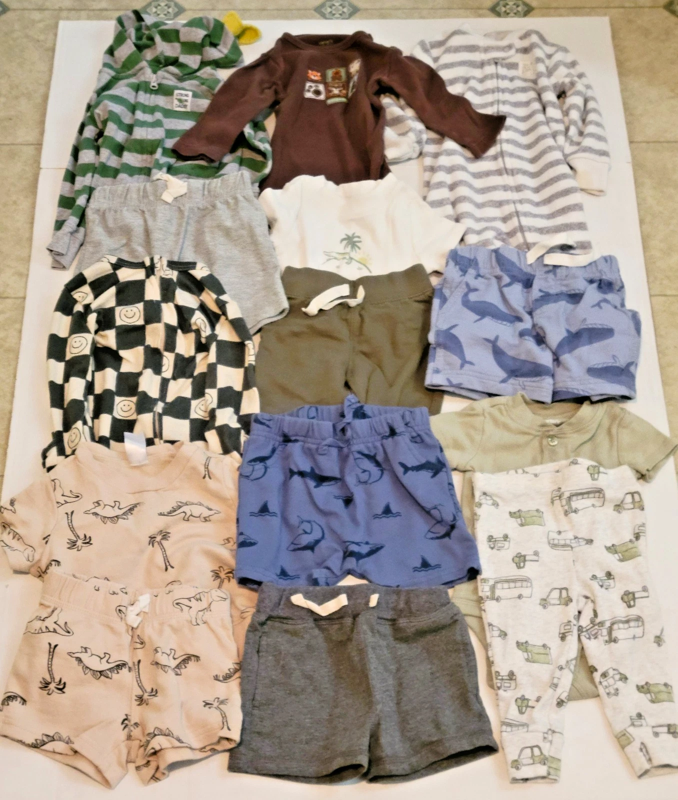 Baby Boys Clothes Lot (6M - 9M) 14 pieces Mostly Carters FREE SHIPPING
Opens in a new window or tab
