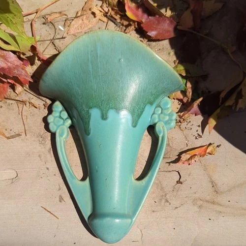 Roseville Carnelian I Blue 1926 Arts And Crafts Pottery Wall Pocket