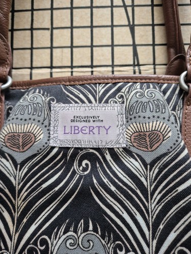Liberty Of London Baby Change Tote Bag Peacock Print Mamma's & Pappas - Picture 2 of 20