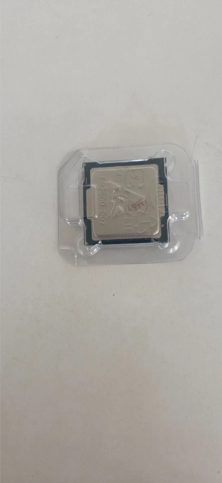 Processeur CPU Celeron G3900, 2.8GHz, 2M Cache Touristes-Core, SR2HV, LGA 1151 - Image 3 of 3