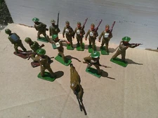 Johillco & similar, ww2 Infantry lot of 15, 54mm lead hollow cast