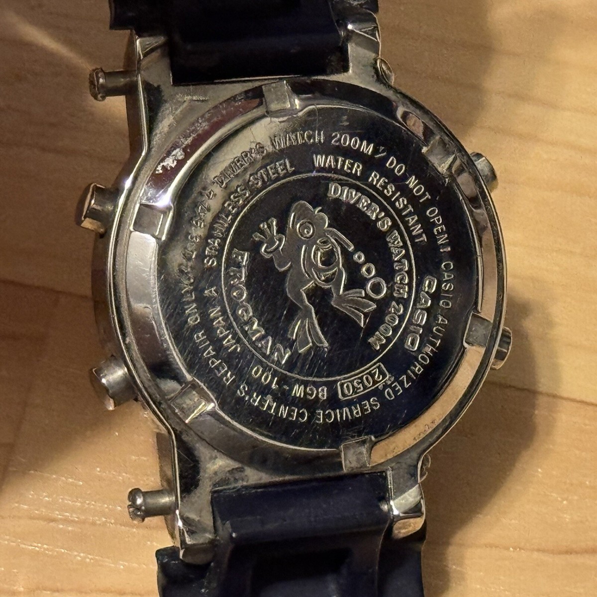 G-SHOCK baby−G FROGMAN BGW−100 Finally! A Casio Frogman for a Small Wrist (Casio Baby G BGW