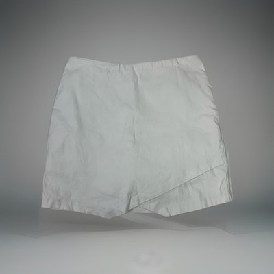 Coastal Chic White Skort Women's Medium Stretch Weekend Socialite Pickleball EUC