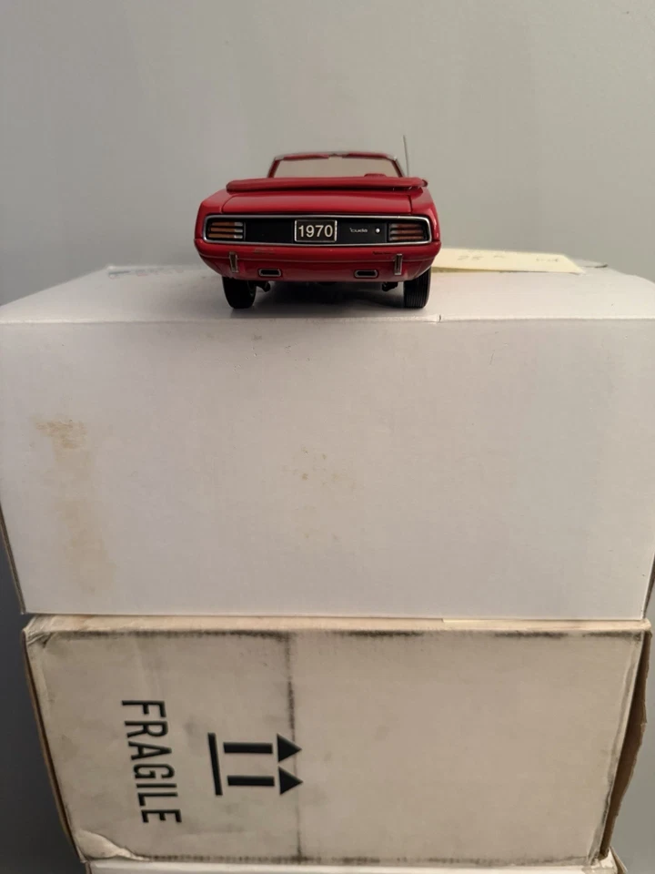 Tarjeta DieCast Franklin Mint 1970 Plymouth Red Hemi Cuda convertible 1/24 - sin caja Foto 4 de 4
