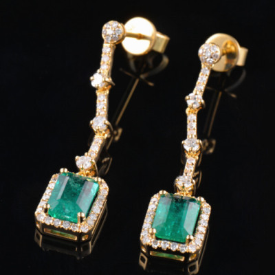 Natural Green Emerald Diamond Charm Wedding Earrings 18K Yellow Gold Length  32mm