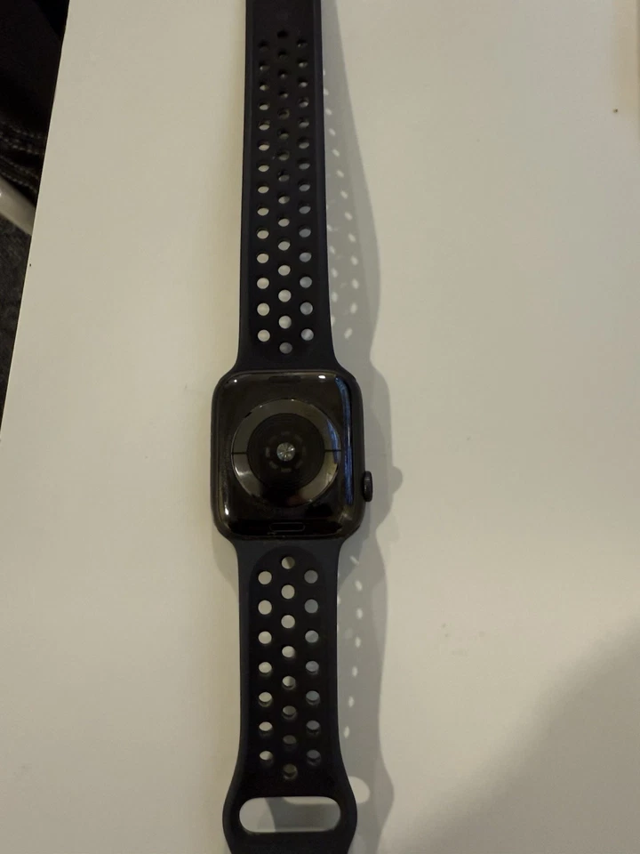 iWatch Series 5 GPS , Cellular - Image 4 of 4