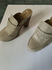 Indigo Rd Sz 9.5 Tan Women High Heel Clogs