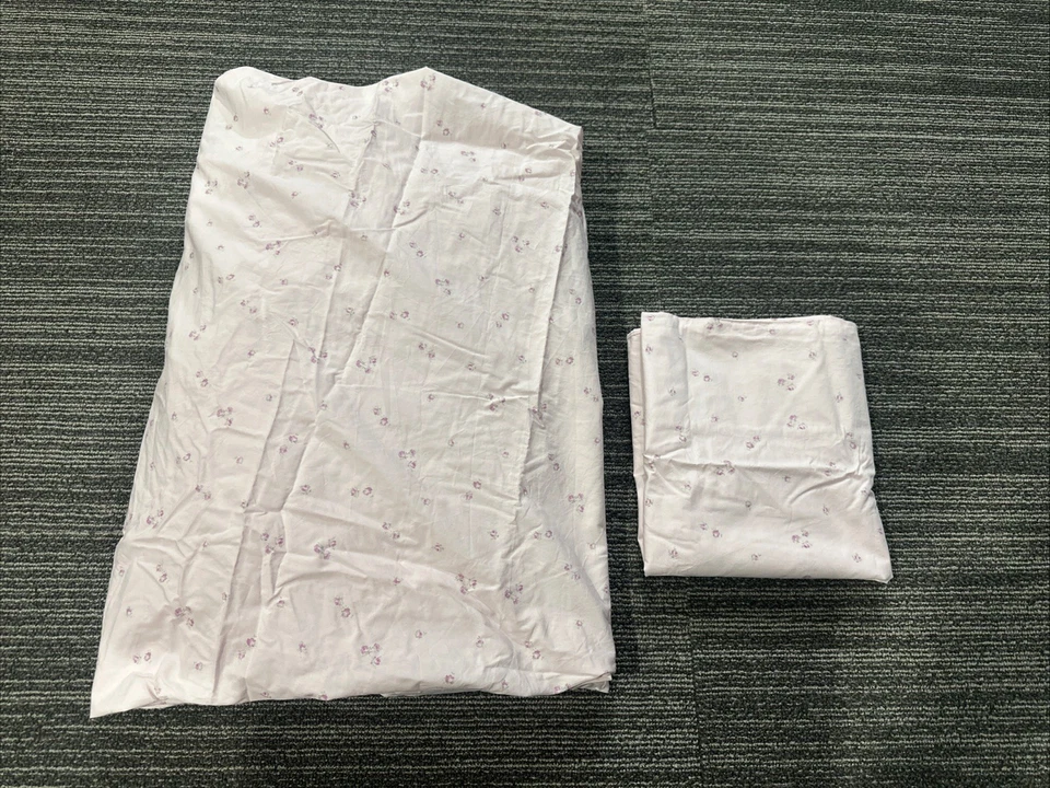 Rachel Ashwell Simply Shabby Chic Ditsy Rose Rosebuds On Pink Queen Sheet Set - Image 2 of 4