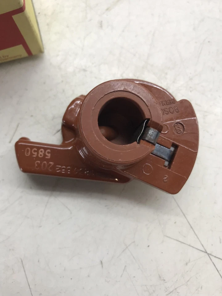 Läufer Verteilerfinger Zündverteiler Bosch 1234332203 für Mercedes W116 4.5 NOS - Bild 3 von 3