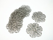 10pz ciondoli connettori filigrana fiore in acciaio inox 30mm nickel free bijoux