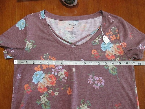 Arizona Mauve Floral Shirt Womens Size M Chest 34 V-Neck Short Sleeve 217-21278 - Imagen 7 de 7