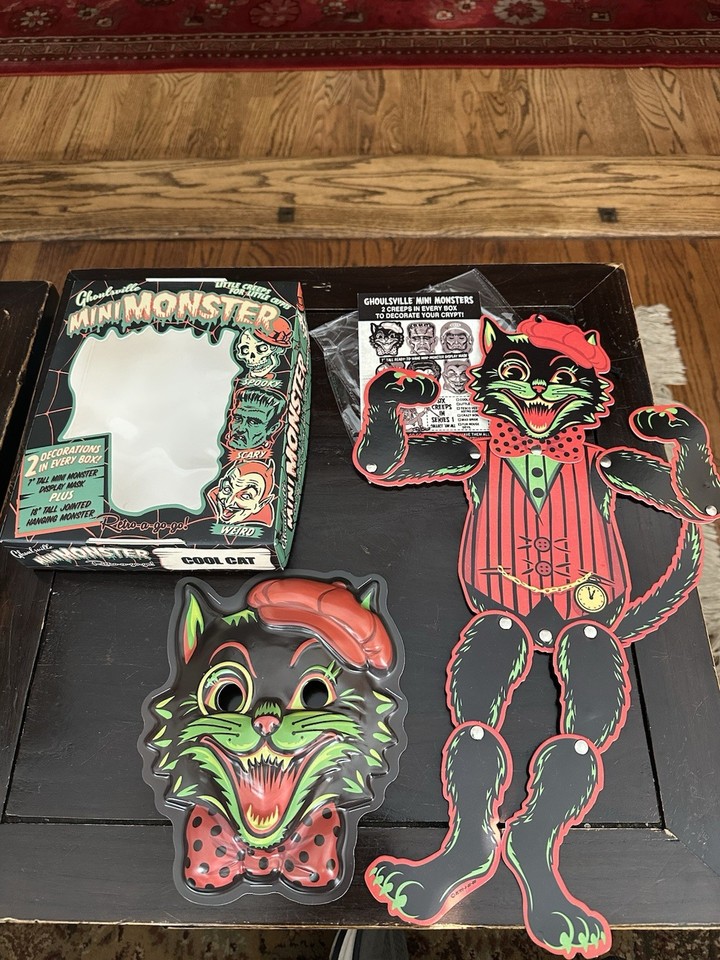 Ghoulsville Mini Monster Retro A Go -Go Cool Cat Mask Cut Out Box! 1st Edition!