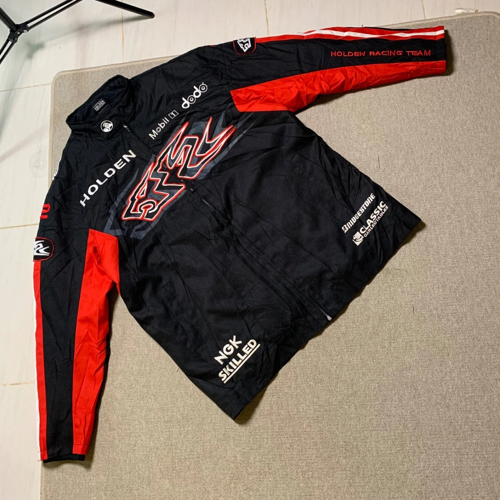 Holden Racing Team HRT Racing Windbreaker Jacket Black Red Sponsor L - product detail image 2