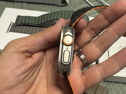 Apple Watch Ultra 1, Wie Neu, 3. Armbänder Zwei Davon Orginal - Bild 2 von 8