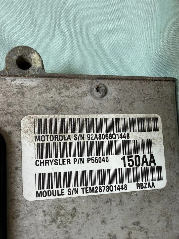 Dodge Ram 1999 5,9 L V8 A/T control del motor ECU módulo ECM P56040150AA Foto 4 de 4