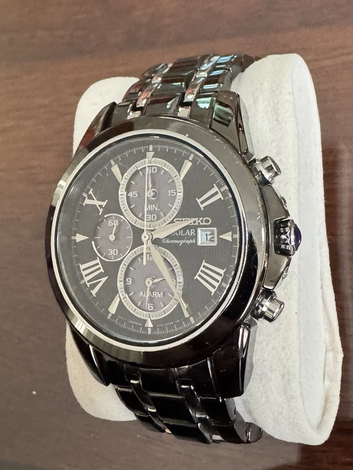 Seiko Le Grand Sport Solar Chronograph Watch. Black And Silver. - image 4 of 4