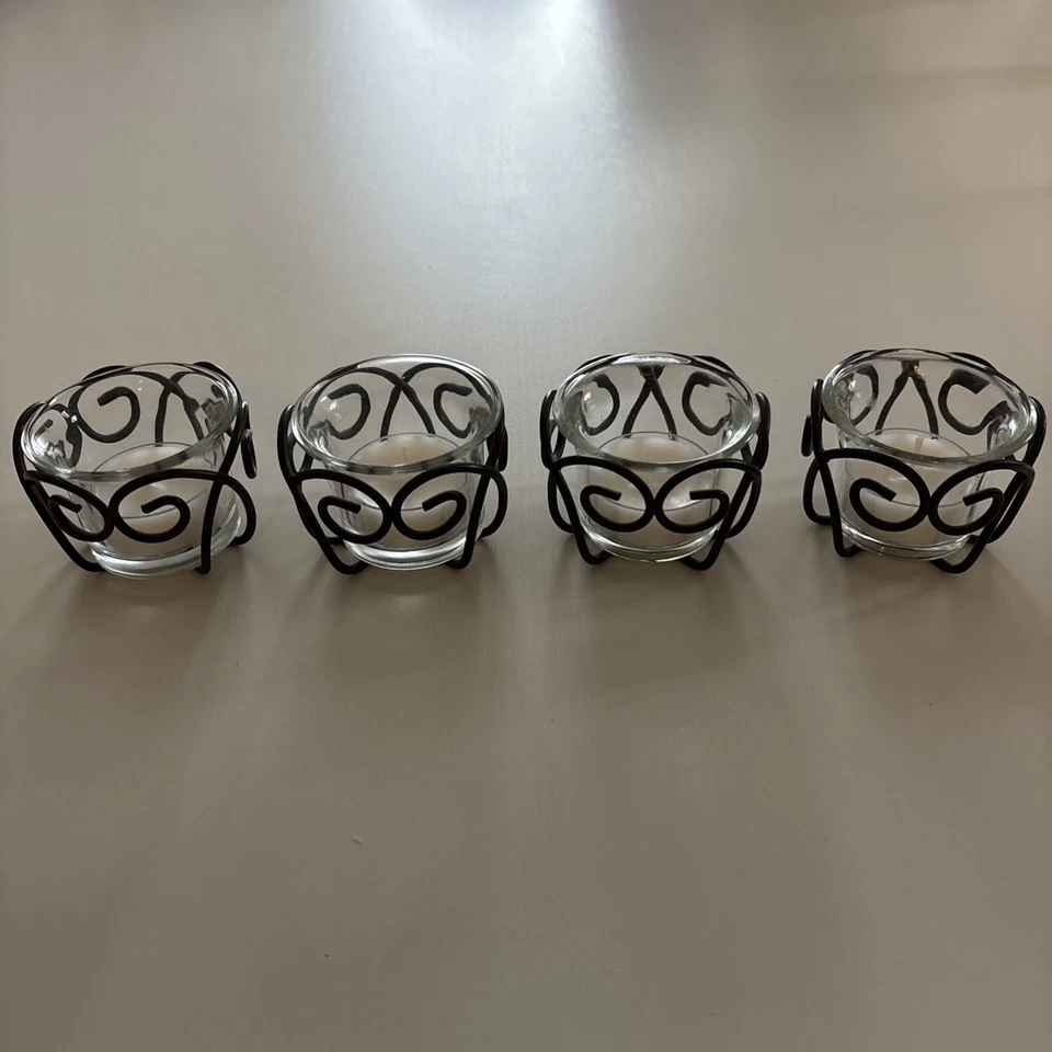 Лот из четырех металлических стеклянных подсвечников Southern Living Джеймстаун 40642 - Изображение 2 из 4