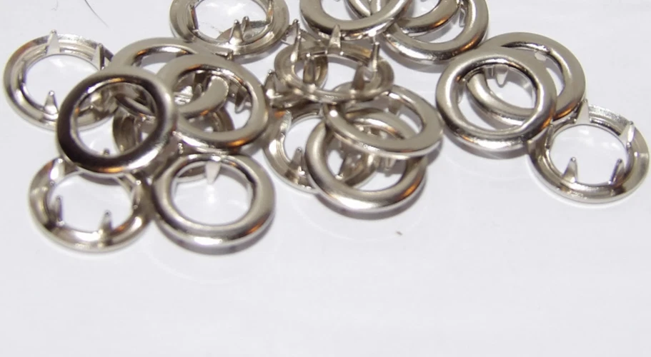 PINZA SCOVILL AÑOS 1.000 SUJETADORES A PRESIÓN PUNTAS BLANCO Y PLATEADO! ¡DUO TACHUELAS PLATEADAS! Foto 4 de 4