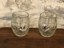 Lot de 2 chopes à bière "FISCHER GOLD".