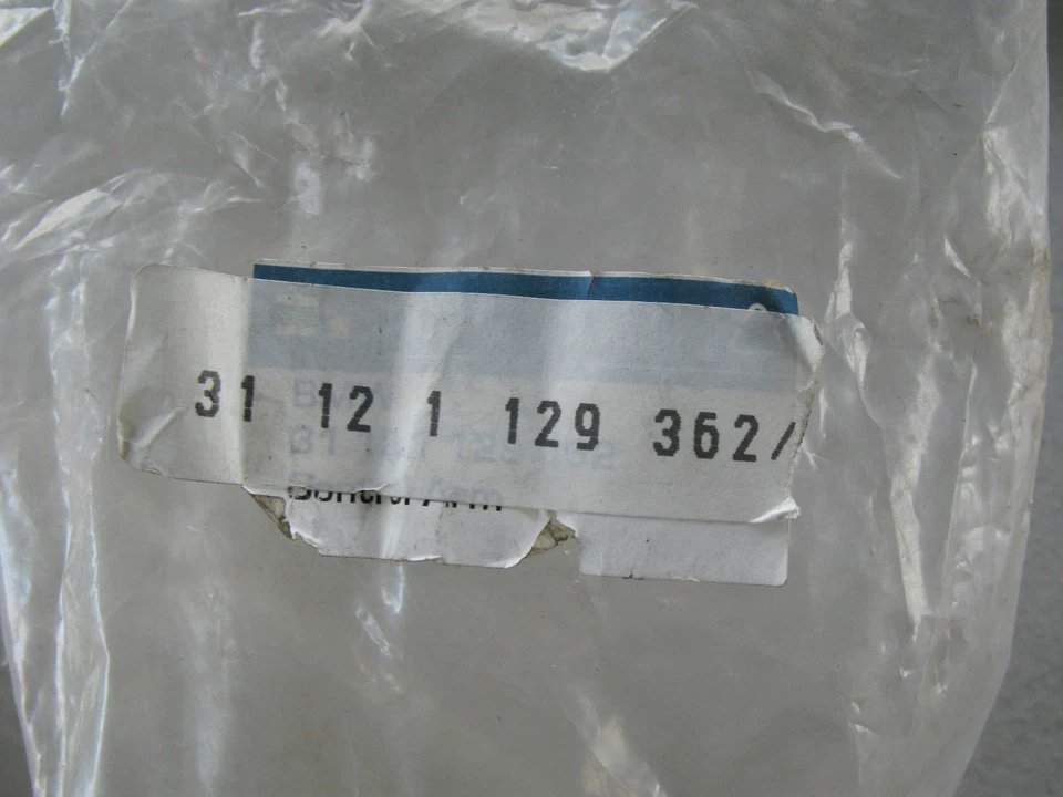 Brazo de control inferior delantero izquierdo HAMBURG TECHNIC 31121129362 BMW 733i 1978-1983 Foto 2 de 2