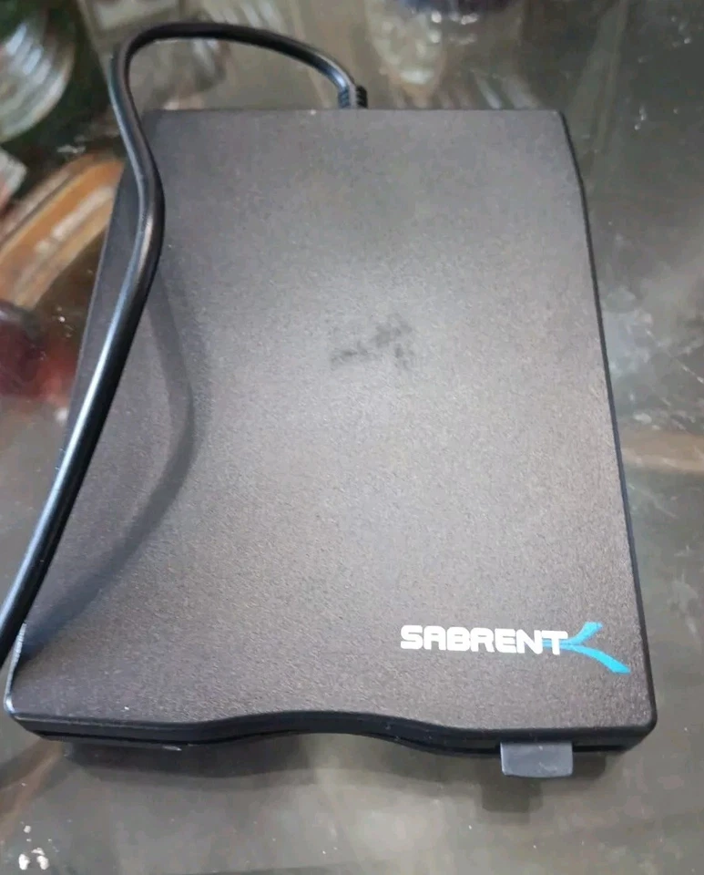 Unidad de disquete portátil USB de 3,5" Sabrent externo Foto 2 de 4