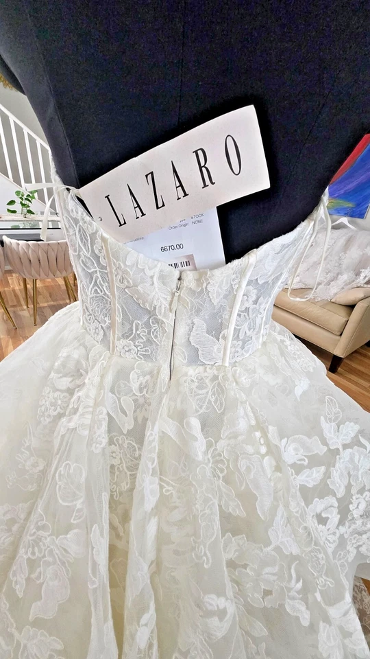 Vestido de novia, talla 14 ¡Lázaro!! Hermoso vestido de diseñador, vestido blanco roto  Foto 4 de 4