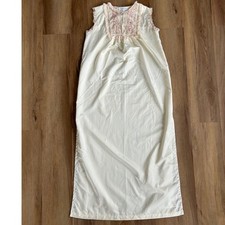Vintage Boutique Cream Lace Floral Embroidered tradiional Nightgown Maxi