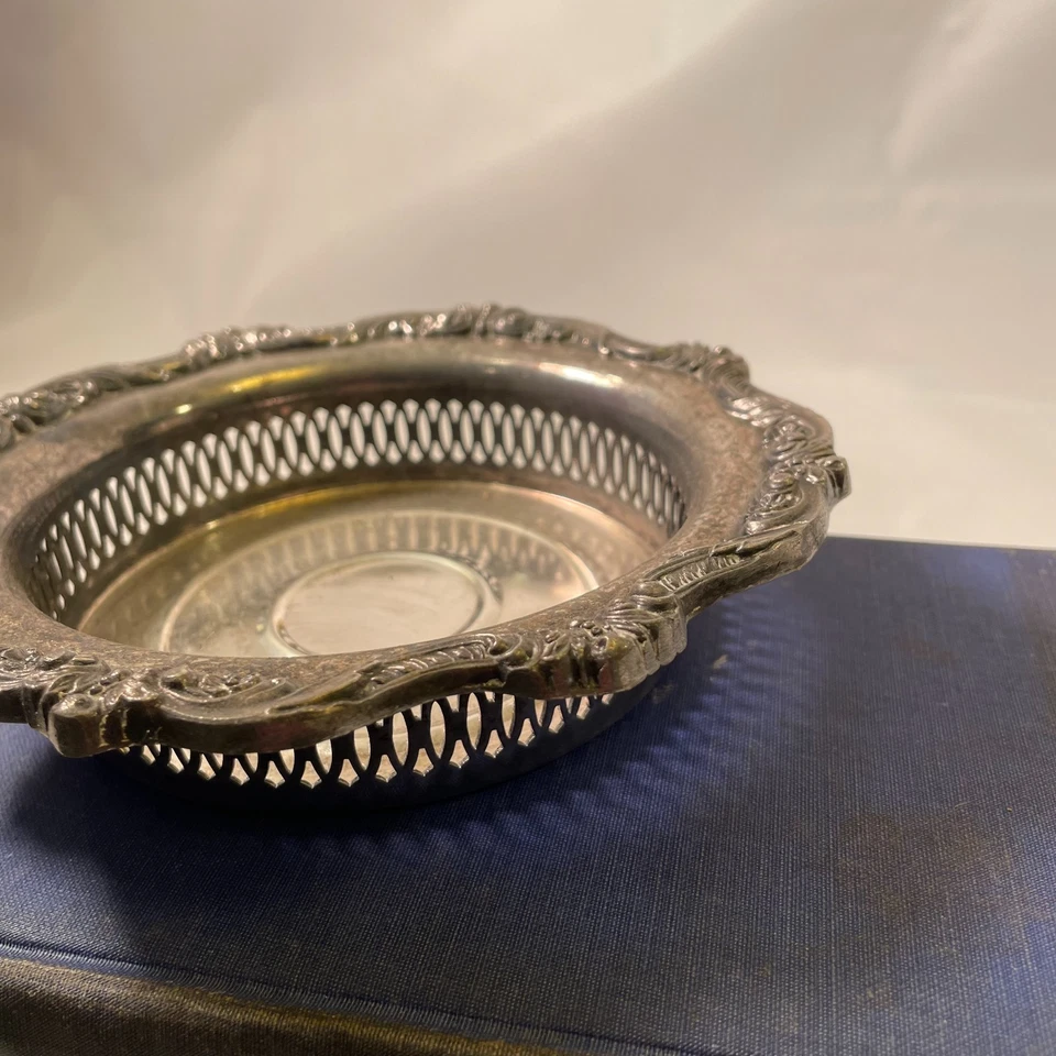 Vintage TOWLE elegant silver circular wine bottle coaster/ champagne holder - Image 2 of 4