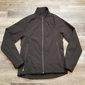 outdoor windbreaker