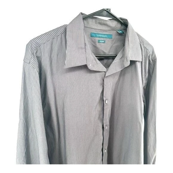 Perry Ellis | Camisa L Grande Sin Hierro Para Hombre con Botones a Rayas Gris y Negra Foto 3 de 4