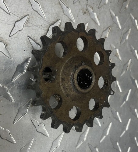 Ariens 53211000 Pinion and Sprocket ARIENS 932105 Snowblower (8526) {e9} - Picture 3 of 6