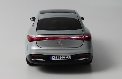 Mercedes Benz EQC 専用ベース　純正品 Mercedes-Benz Accessories｜メルセデス・ベンツ日本