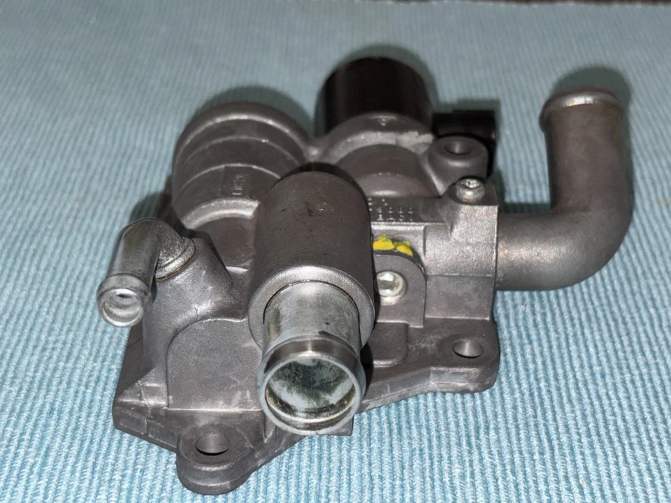 95-02 Mazda Millenia S Idle Air Contol Valve Supercharged KJO1-20-660 OEM Japan - Image 2 of 4