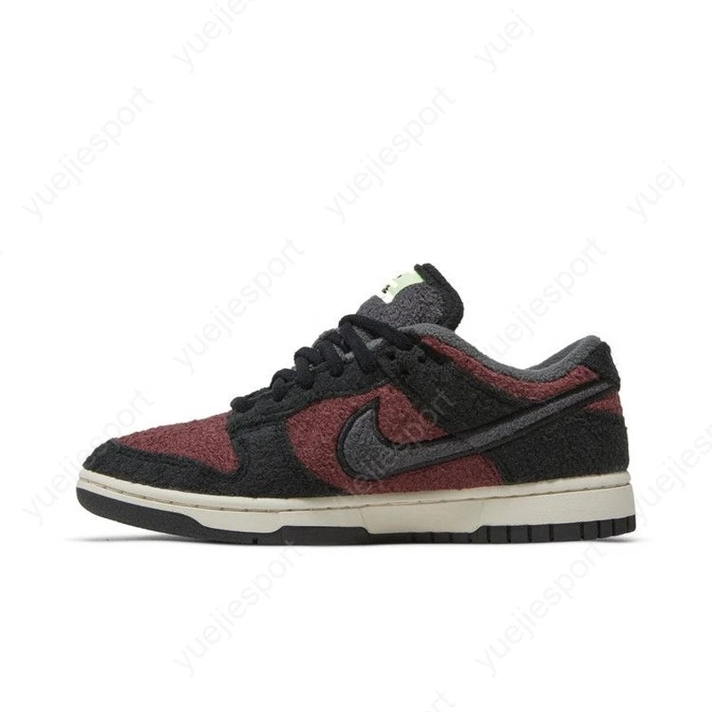 Nike Wmns Dunk Low Se Fleece Burgundy Crush DQ7579-600 - Image 3 of 4