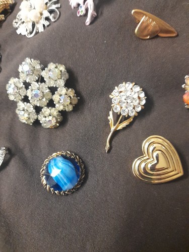 Paquete de broches modernos y vintage - Imagen 5 de 9