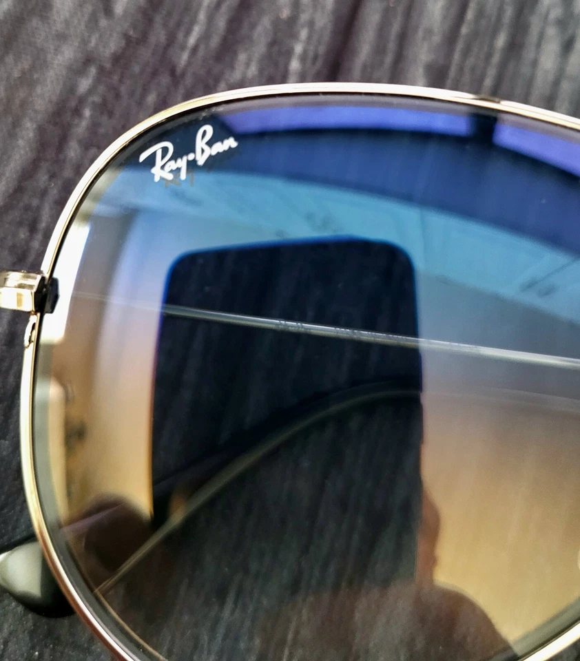 Used 3025 Ray-Ban Aviator Sunglasses 58mm Never Worn W-Case - Image 4 of 4