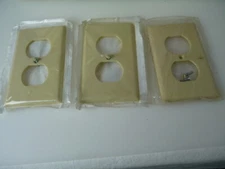 Leviton Beige Outlet Cover Wallplate Midway Prograde  LOT OF 100