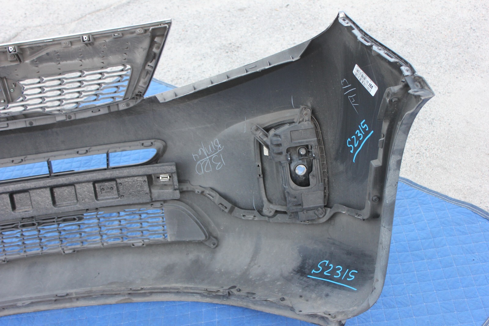 14-15 KIA SORENTO FRONT BUMPER ASSEMBLY FOG COVER GRILL FOAM GENUINE OEM BROWN