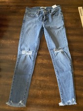 Levis 711 Skinny Jeans Ladies Size 26 Blue Distressed Stretch Denim.